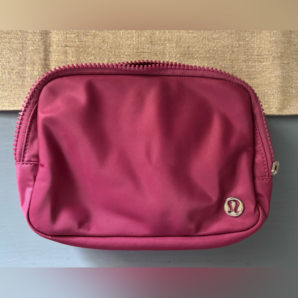 Lululemon 1L Belt Bag